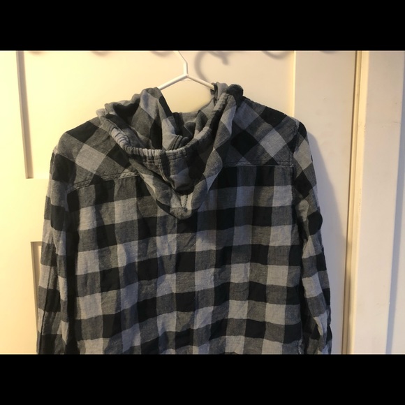 Plaid shirt with hood - Picture 3 of 3